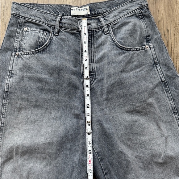 We The Free Wide Leg Relaxed Fit Gray Jeans Women’s Size 30 - Picture 10 of 14